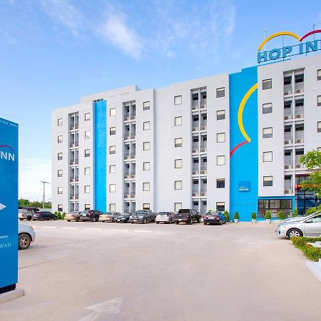 Hop Inn Чианг Рай Екстериор снимка